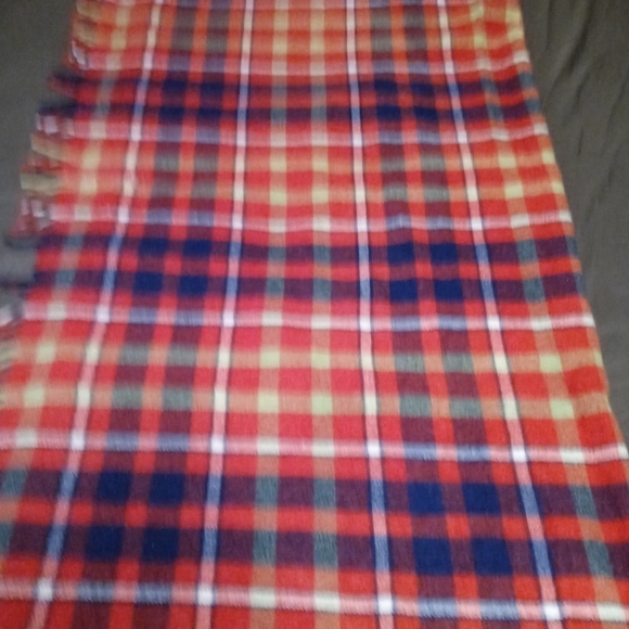 🇺🇸🏤VINTAGE RED PLAID WOOL THROW🏫🍝 - Picture 2 of 12